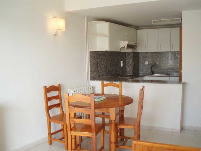 Apartbeach Royal Apartments ซาลอว์ ภายนอก รูปภาพ
