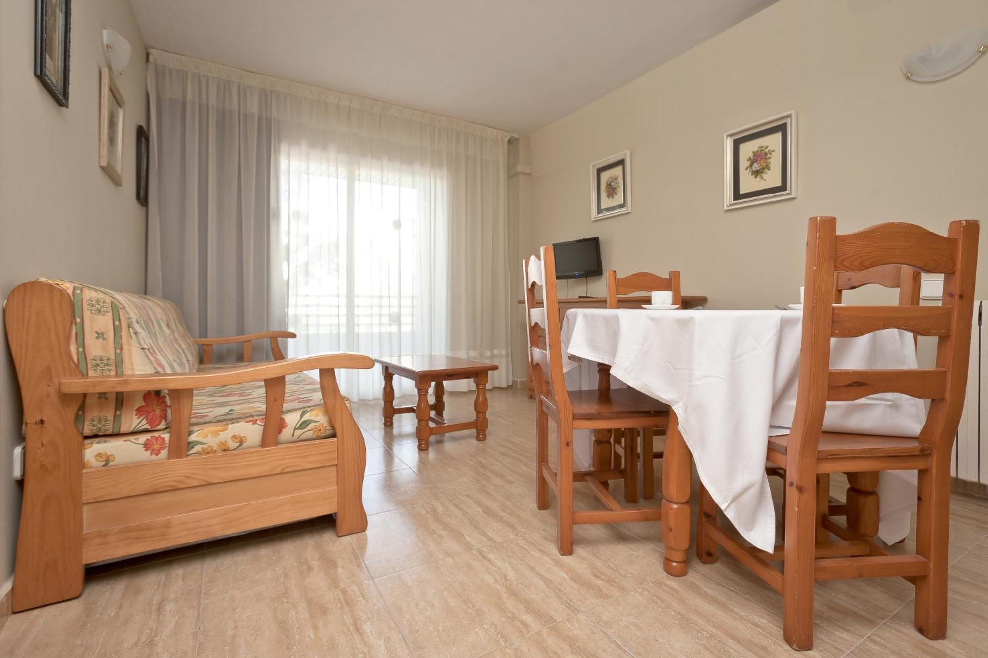 Apartbeach Royal Apartments ซาลอว์ ภายนอก รูปภาพ