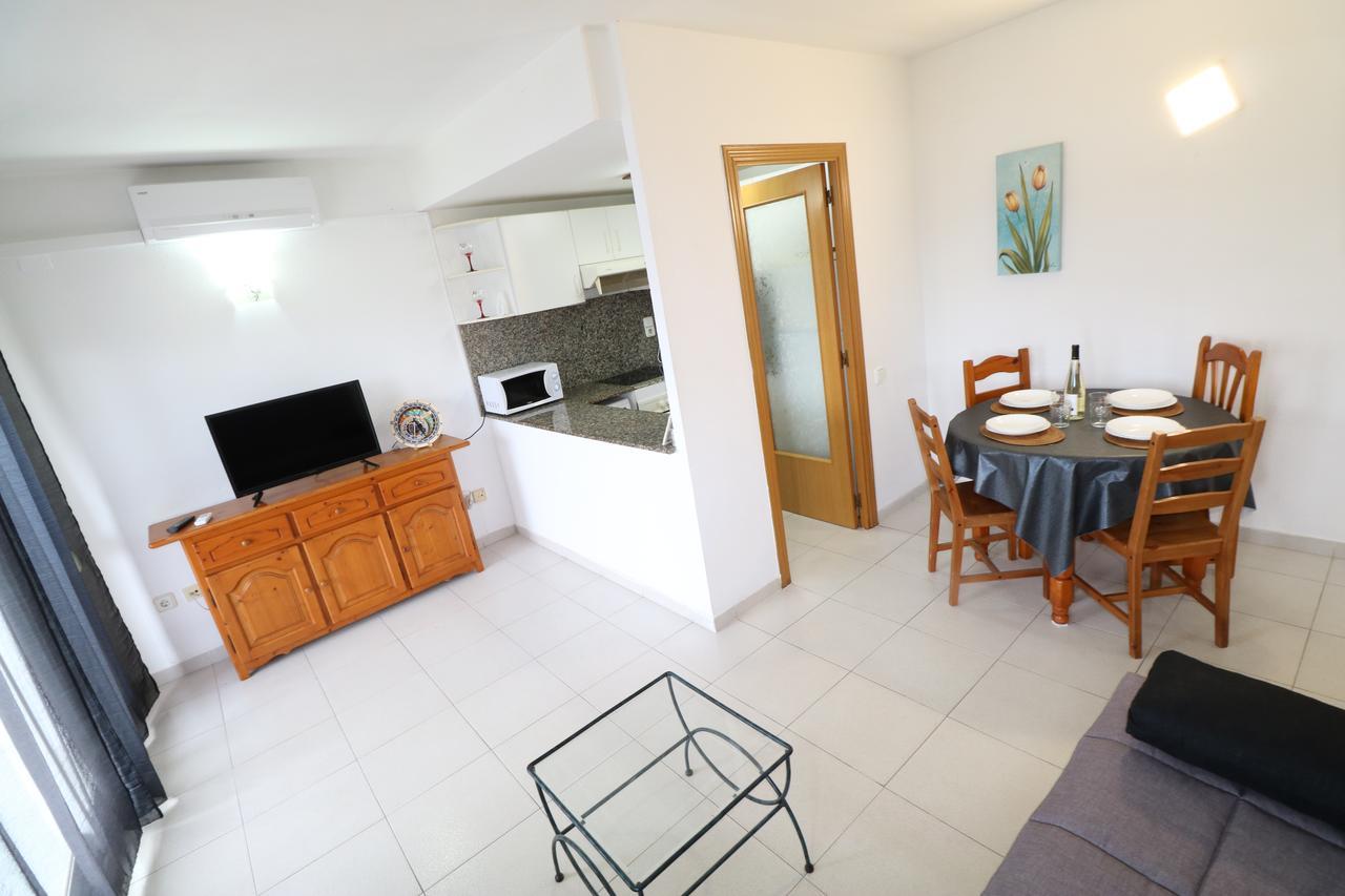 Apartbeach Royal Apartments ซาลอว์ ภายนอก รูปภาพ