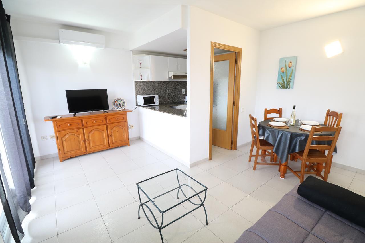 Apartbeach Royal Apartments ซาลอว์ ภายนอก รูปภาพ